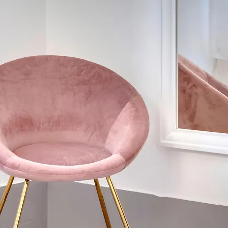 Magenta By Mamo *